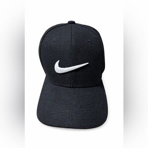 Nike Black Baseball Hat One Size Adjustable Strapback Cap White Swoosh Logo
